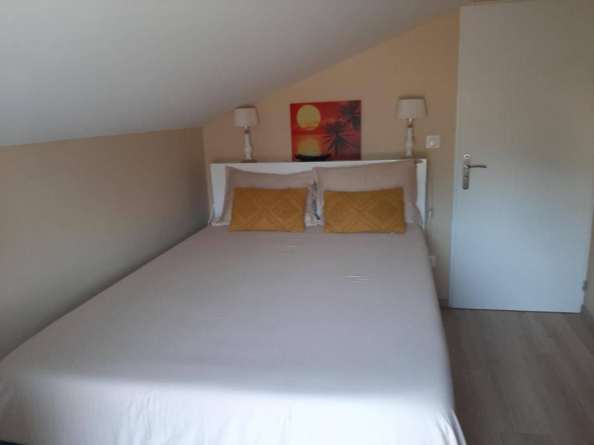 Logement Confortable Dans Residence Privee A Amplepuis Zewnętrze zdjęcie