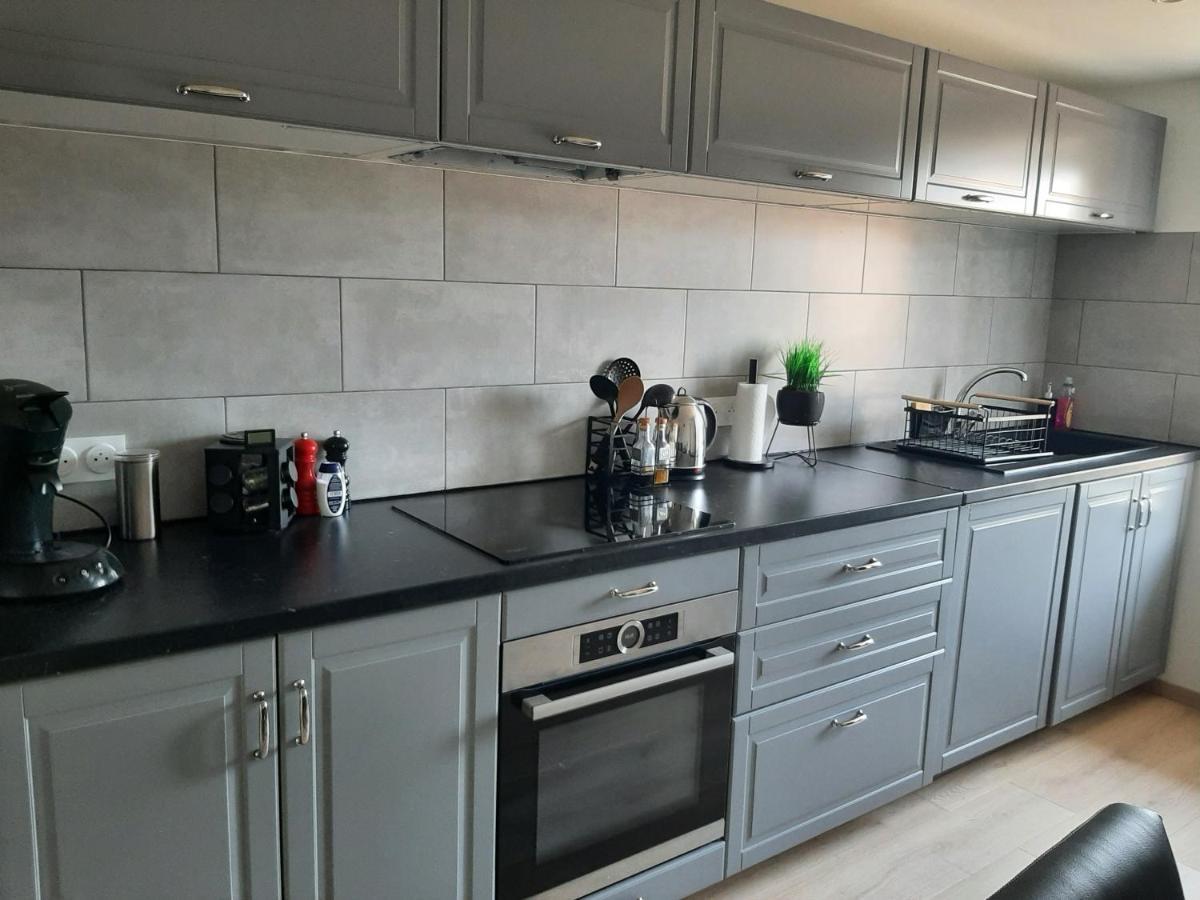 Logement Confortable Dans Residence Privee A Amplepuis Zewnętrze zdjęcie
