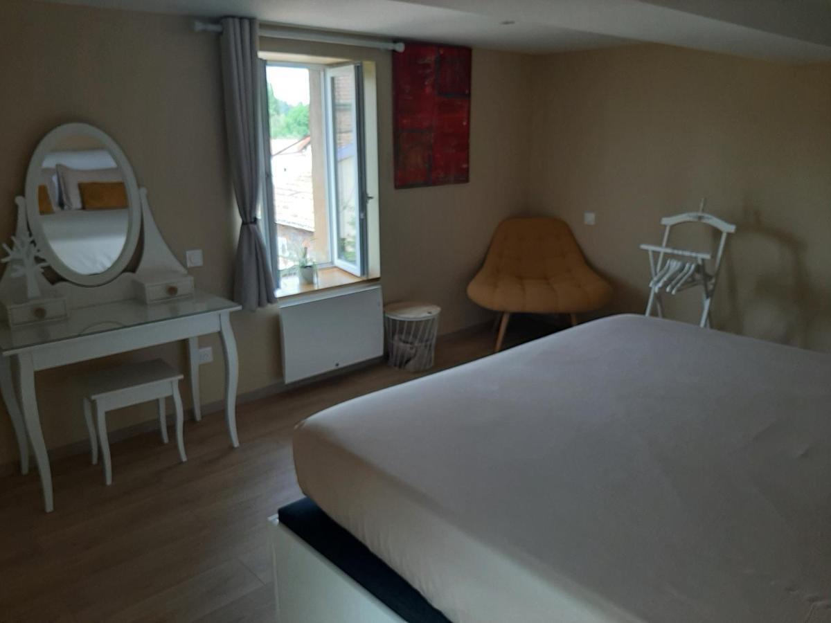 Logement Confortable Dans Residence Privee A Amplepuis Zewnętrze zdjęcie